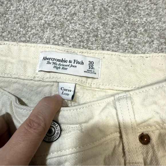 Abercrombie & Fitch 90s Relaxed Jean High Rise Curve Love Off-White Cream Jeans - Picture 5 of 9